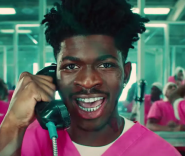 Review Makna lagu Industry